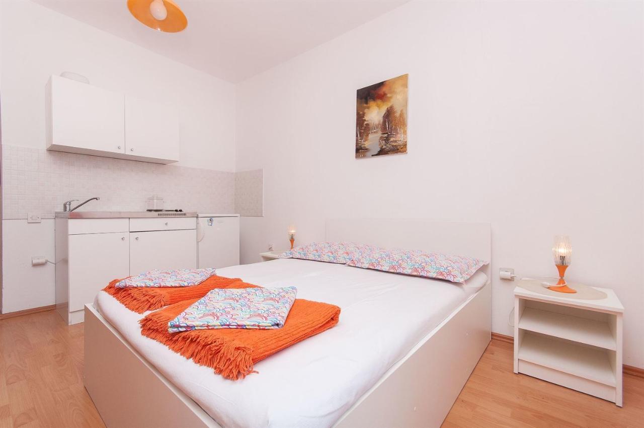 Apartments Zorica Tučepi Екстериор снимка