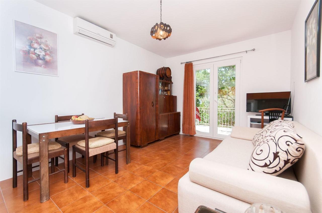 Apartments Zorica Tučepi Екстериор снимка